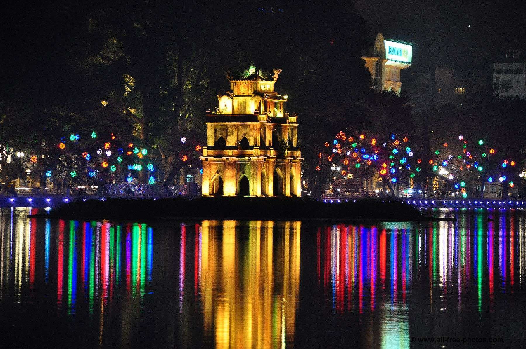 Get visa online Vietnam to travel to 10 most famous places (part 2)
