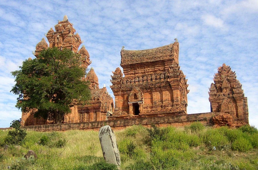 Po-Klong-Girai-temple